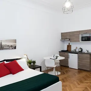  Appartamento 4 Design Near Central Station