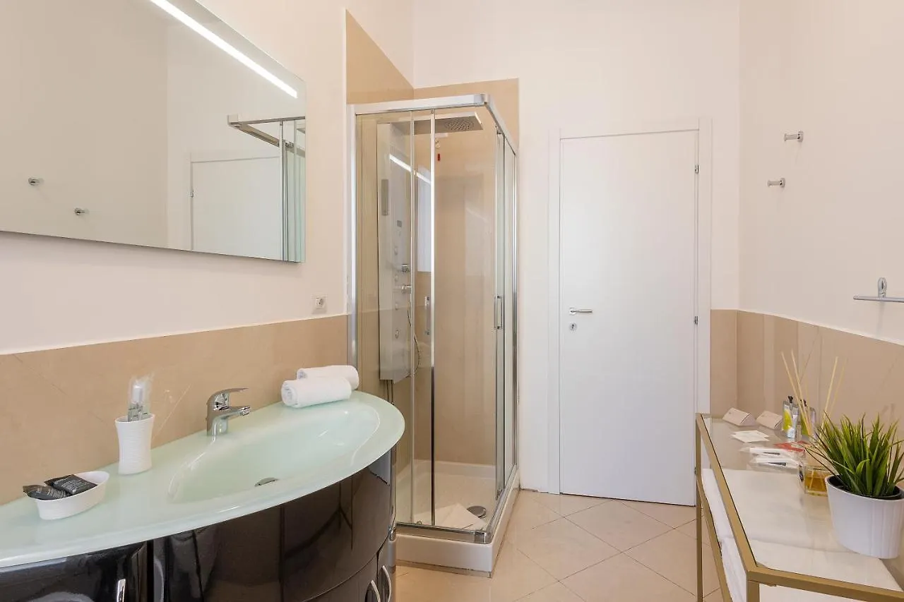 Milan Royal Suites - Centro Cadorna 0*,  Italia