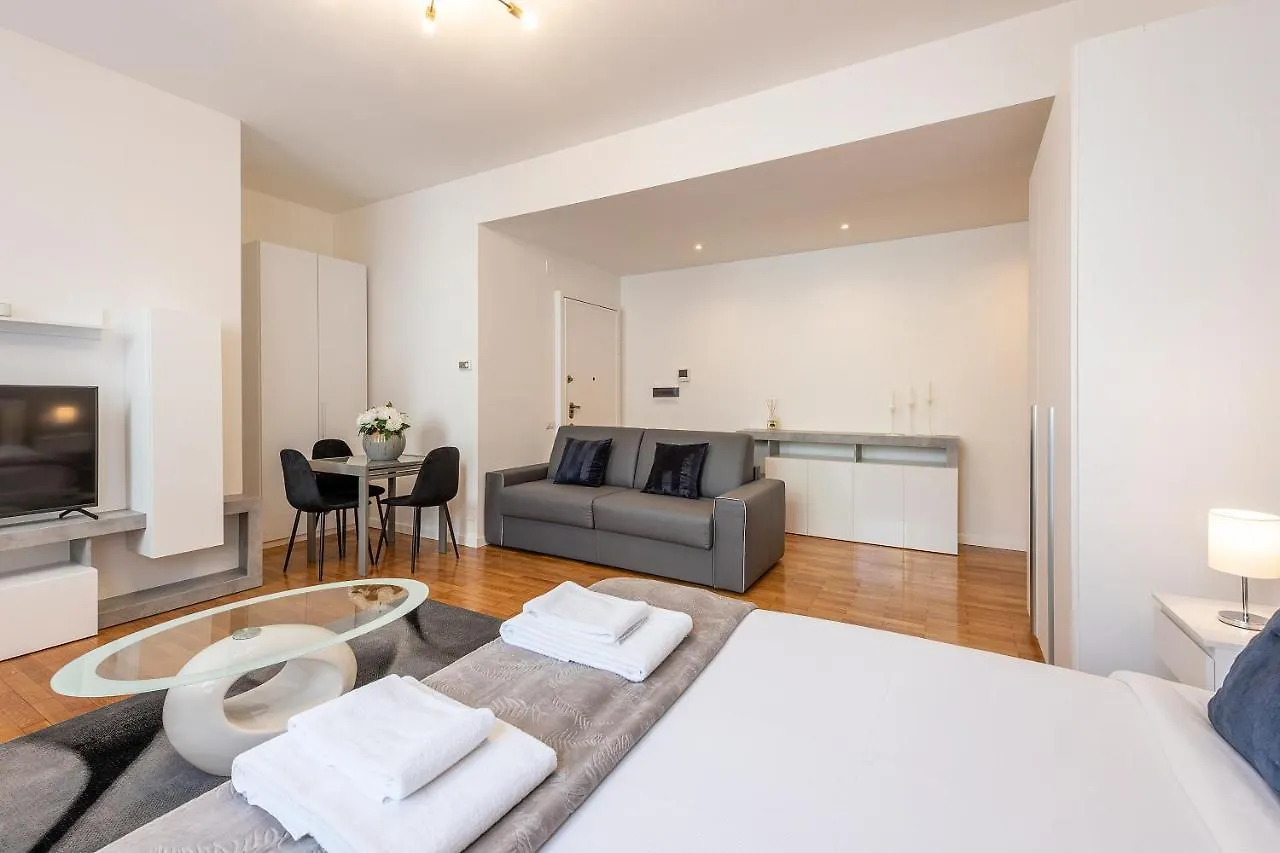 Milan Royal Suites - Centro Cadorna Apartamento
