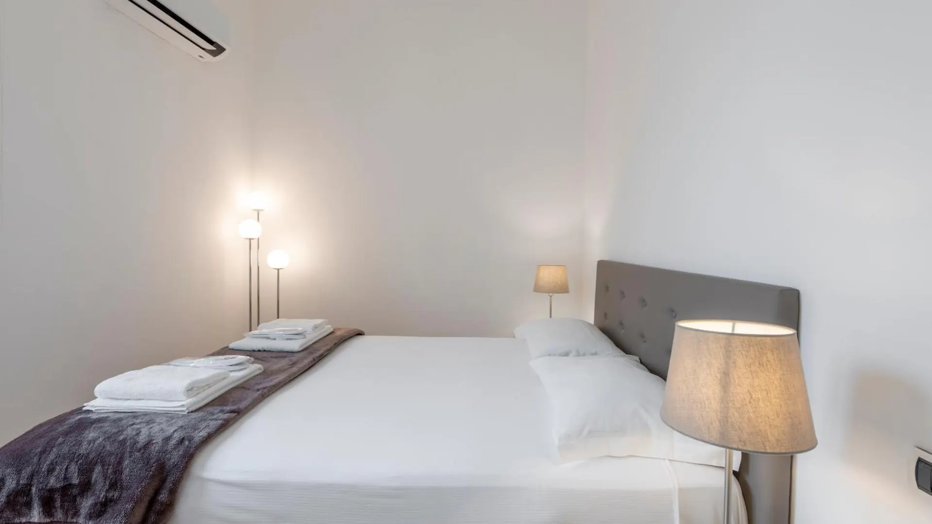 Milan Royal Suites - Centro Cadorna 0*,